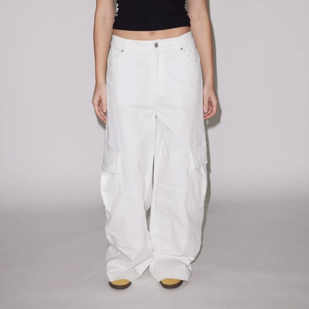 NWT Local European White RELAXED DENIM CARGO Oversized Pants Size Small